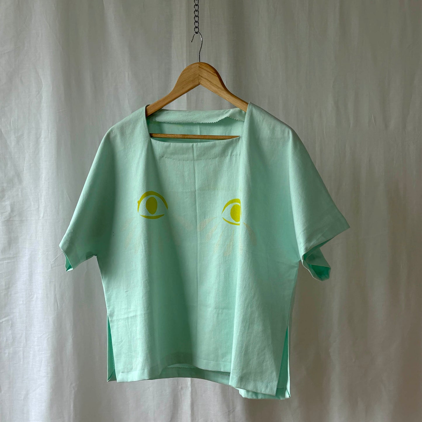 My Eyes Are Down Here woven Quick Cut