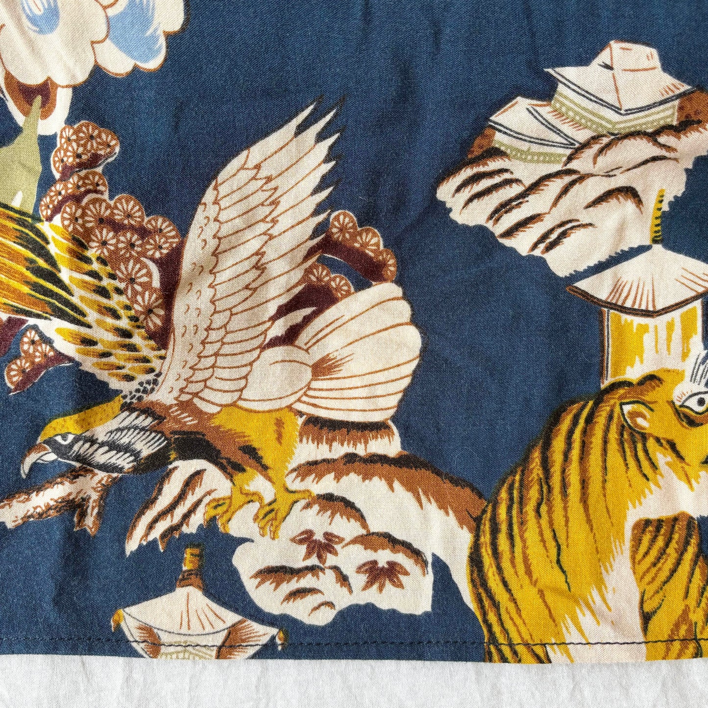 Cropped Tiger and Dragon Print Button up Shirt